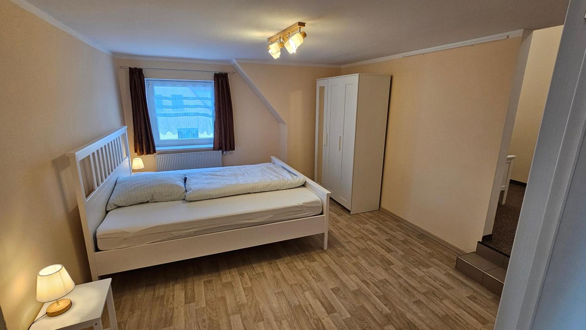 Sehr Schoenes Und Grosses Haus In Dresden - Partys Und Andere Feierlichkeiten Sind Wegen Eventueller Laermbelaestigung Nicht Gestattet Exterior foto